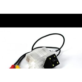   Skoda Octavia, VW Polo Limousine fahrzeugspezifische Rückfahrkamera