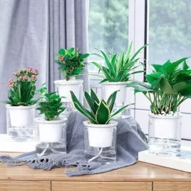 Selbstbewässernder Blumentopf