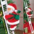 Das perfekte Weihnachtsdekor – Kletternder Nikolaus mit Geschenken