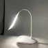 Moderne LED-Tischlampe