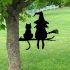 Hexe und Katze als Garten-Deko für den Baum