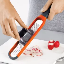 2-in-1 Mini-Reibe und -Schneider