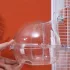 Transparente Kunststoff-Vogelbadewanne mit Hakenbefestigung