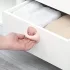 Einfach zu montierender selbstklebender Schubladenverschluss