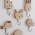 2 Stück Selbstklebender Holz Tiermuster Haken