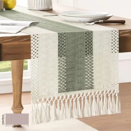 Boho Häkel-Tischläufer mit Spitzenrand