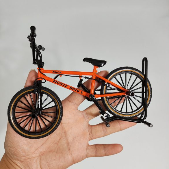 BMX-Fahrrad aus 1:8-Legierung