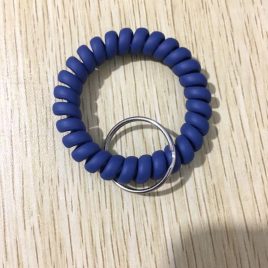 Spiralförmiger Schlüsselanhänger fürs Handgelenk