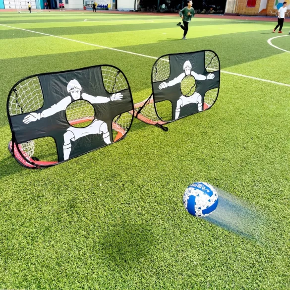 Tragbares und einfach aufstellbares Fußball-Trainingsnetz