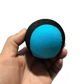   Dauerhaft schwebender Ball im Wasser, weich und dehnbar, für Pool und Strand Himmelblau, 5,5 cm (72 g)