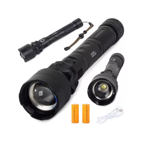 Starke taktische LED-Taschenlampe XHP50 mit Zoom und USB-Anschluss.